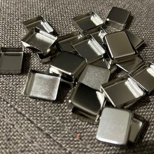 Artist Kit Company Mini Pans set of 25